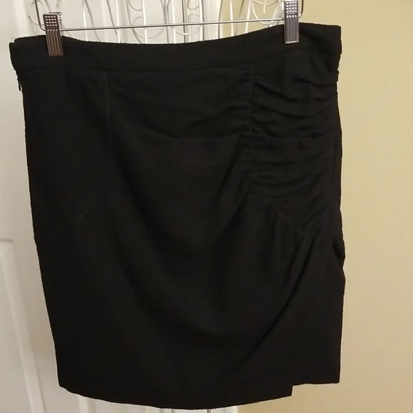 Black Leon Max Limited Edition Skirt. - Picture 1 of 13